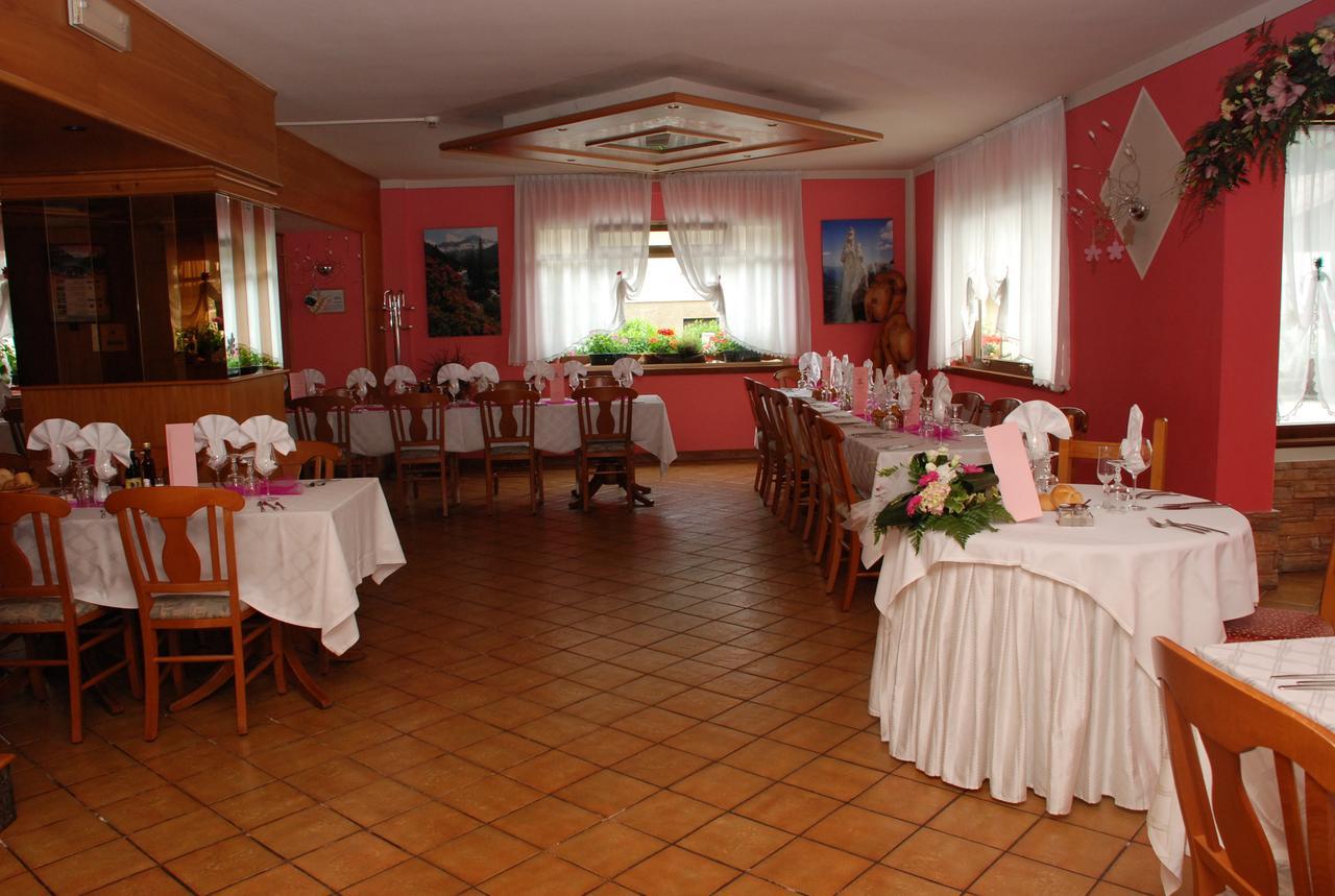 Albergo Ginevra Roncone Kültér fotó