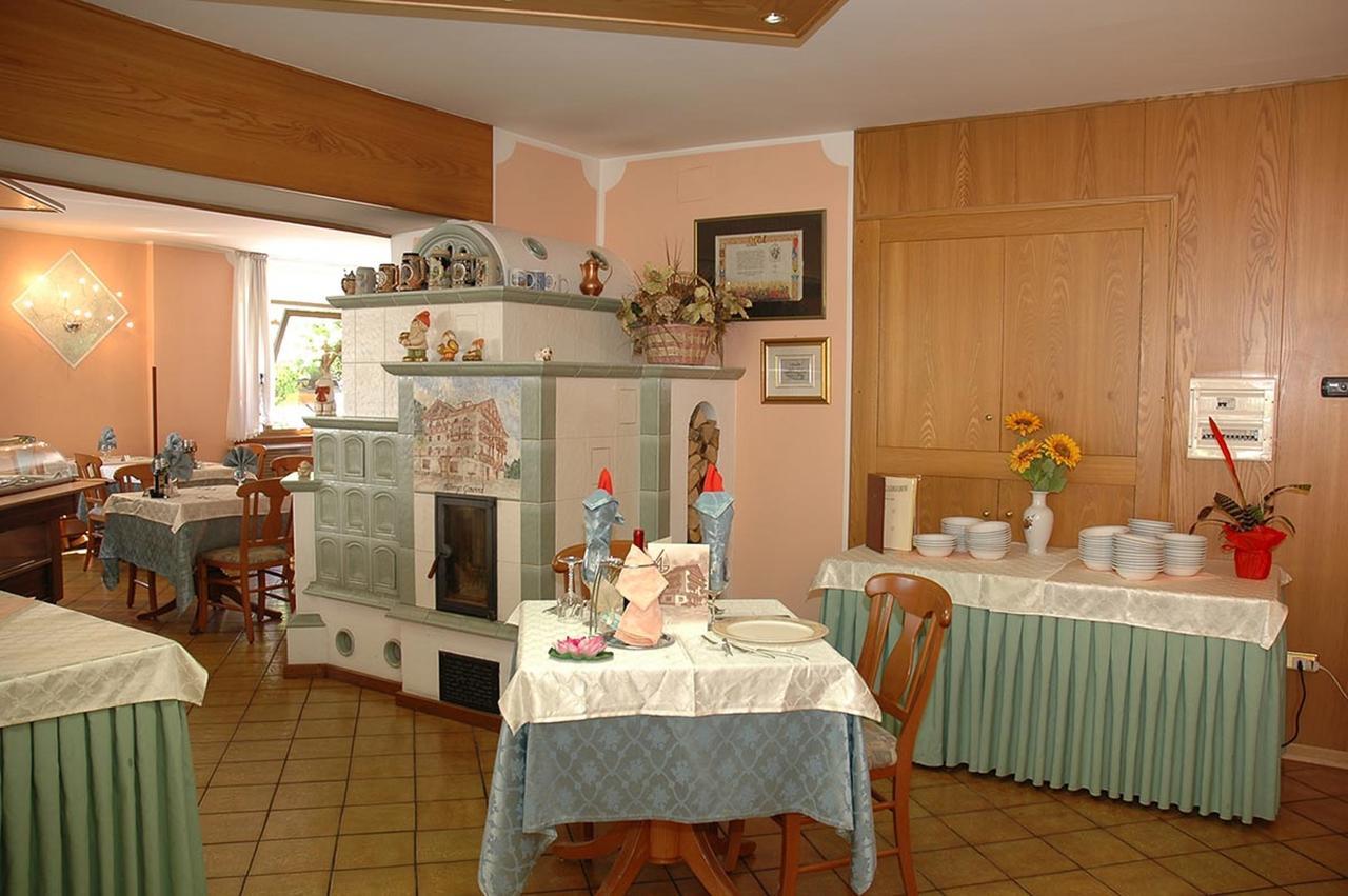 Albergo Ginevra Roncone Kültér fotó